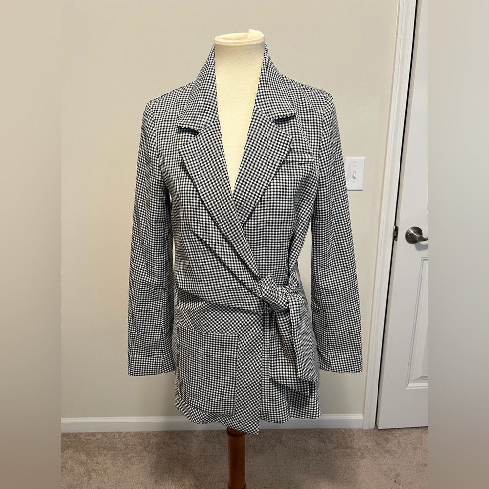 NWT Gingham wrap Blazer